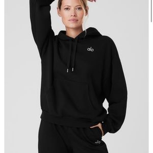 Alo accolade hoodie black